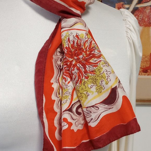 VINTAGE 100% SILK SCARF-NO LABEL -GOOD CONDITION - Picture 2 of 3